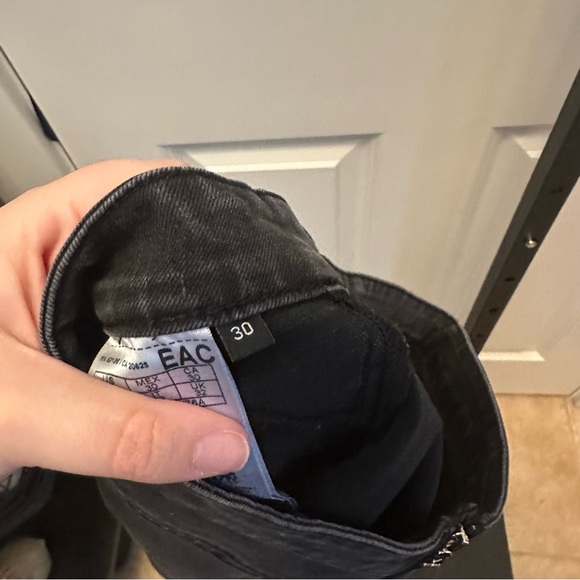 Guess Botton Detail Matching Jacket (Size Medium) and Skirt (Size 30/10) Bundle - Picture 11 of 15